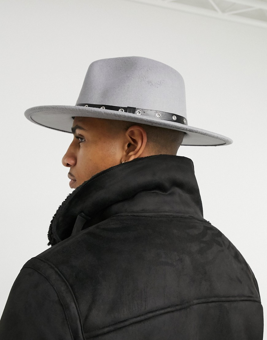 фото Серая шляпа-федора с отделкой на ленте в виде цепочки svnx-серый 7x