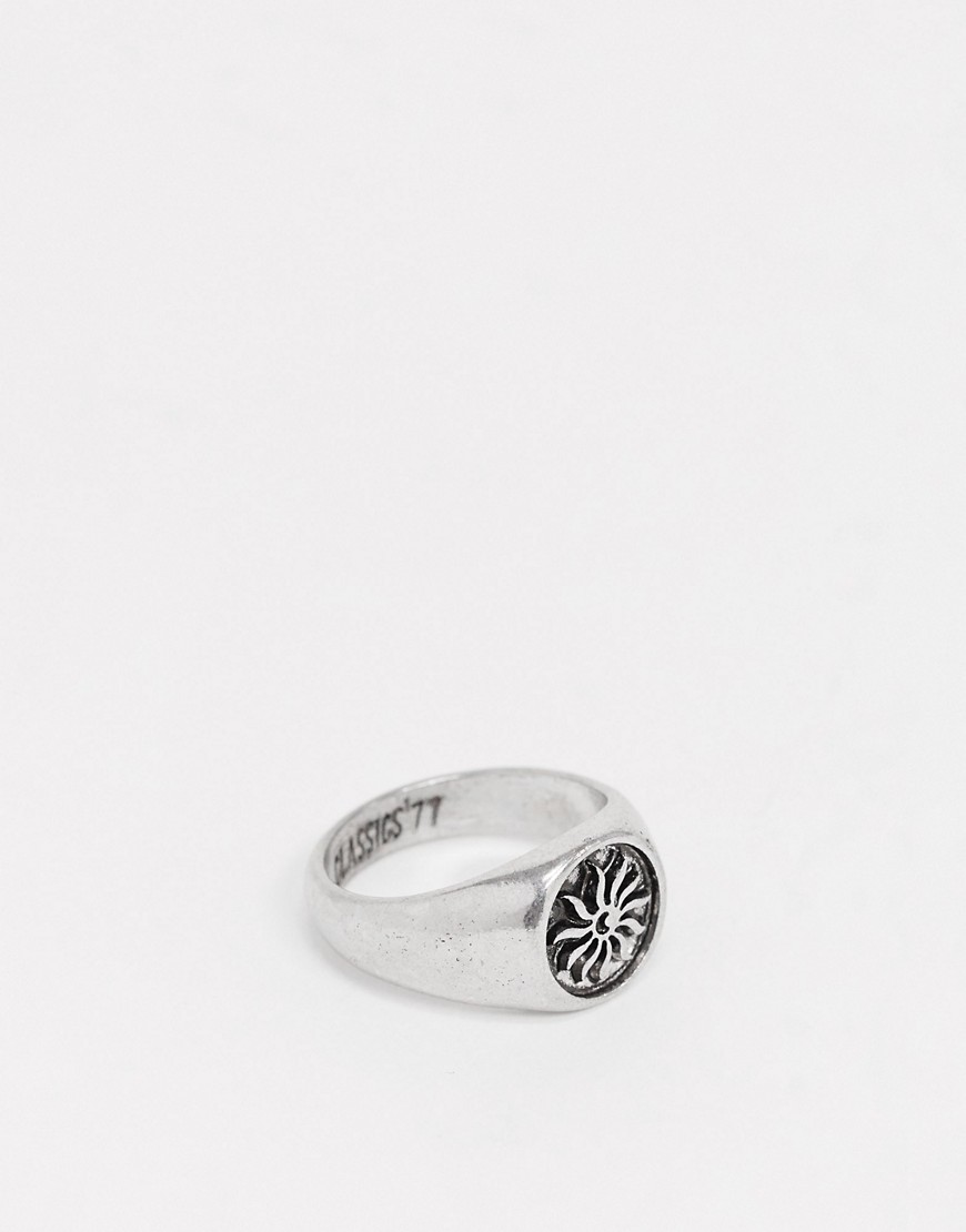 фото Серебристое кольцо-печатка с гравировкой classics 77-серебряный