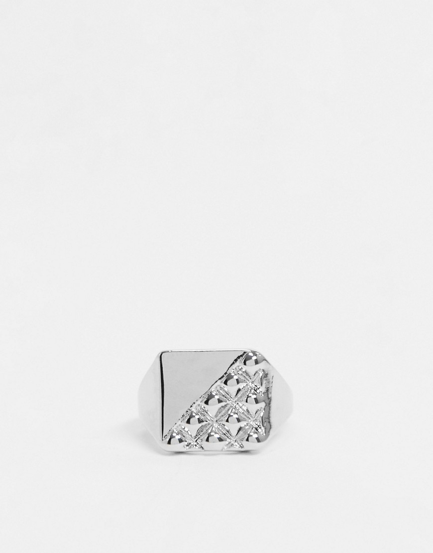фото Серебристое кольцо-печатка со стеганой отделкой topshop-серебристый