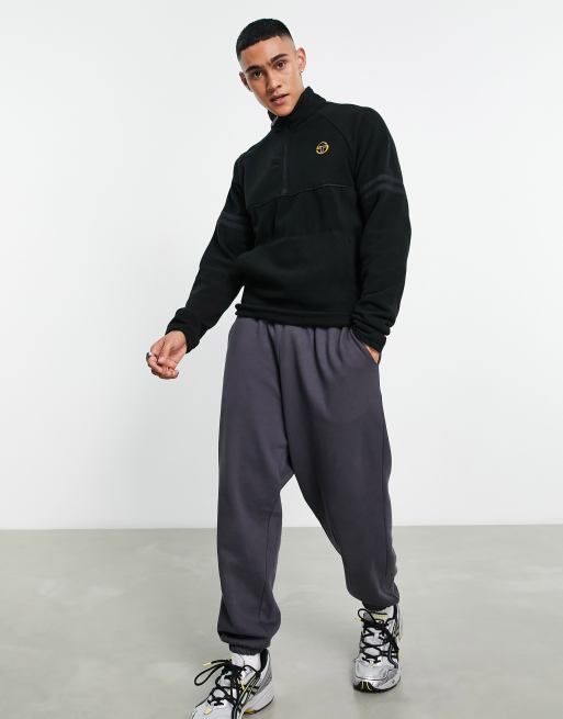 Sergio Tacchini - Sort fleece med halv lynlås og logo