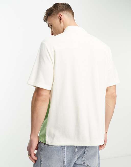 Sergio Tacchini - Tano - Skjorte med reverskrave og cremehvide og grønne striber, 2 af 4
