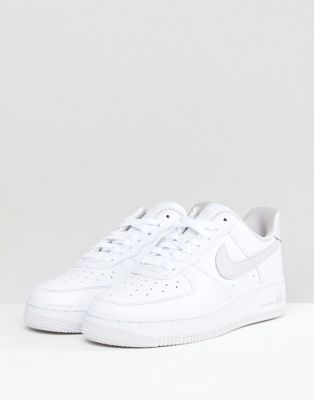 Серо-белые кроссовки Nike Air Force 1 