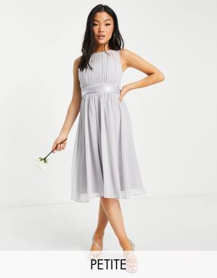  Серое платье подружки невесты с короткой расклешенной юбкой Little Mistress Petite-Серый