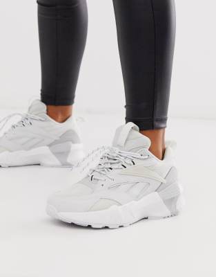 Серые кроссовки Reebok Aztrek Double | ASOS