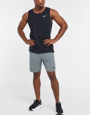 Серые тканые шорты Nike Training Flex 3.0-Серый