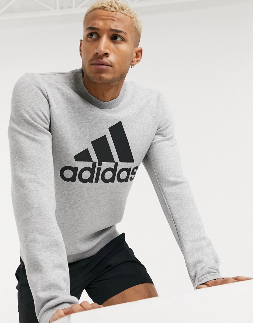 фото Серый свитшот с большим логотипом на груди аdidas training bos adidas performance