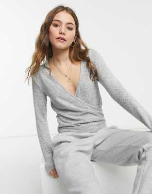 фото Серый топ с запахом и длинными рукавами lipsy loungewear