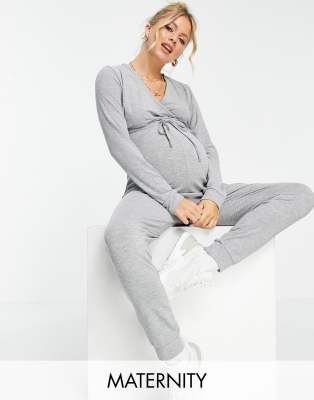 фото Серый трикотажный комбинезон для дома с запахом pieces maternity