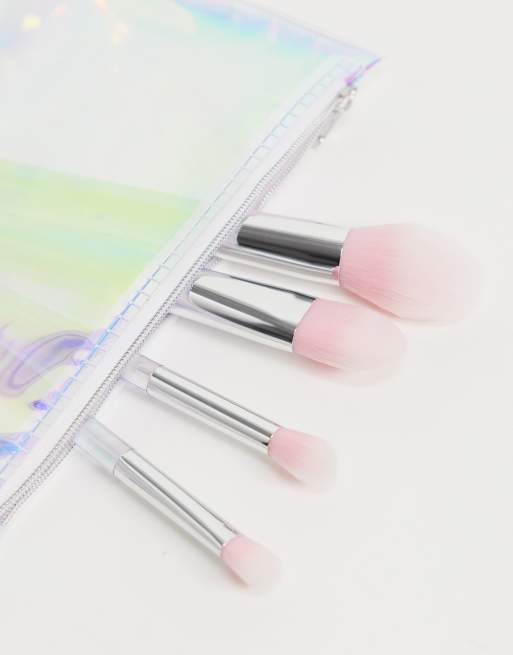 Set de brochas Unicorn Heart Glow de I Heart Revolution, 2 de 4