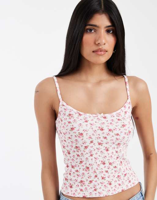 Set de cárdigan y top de tirantes con estampado de florecitas de canalé de Miss Selfridge, 3 de 4