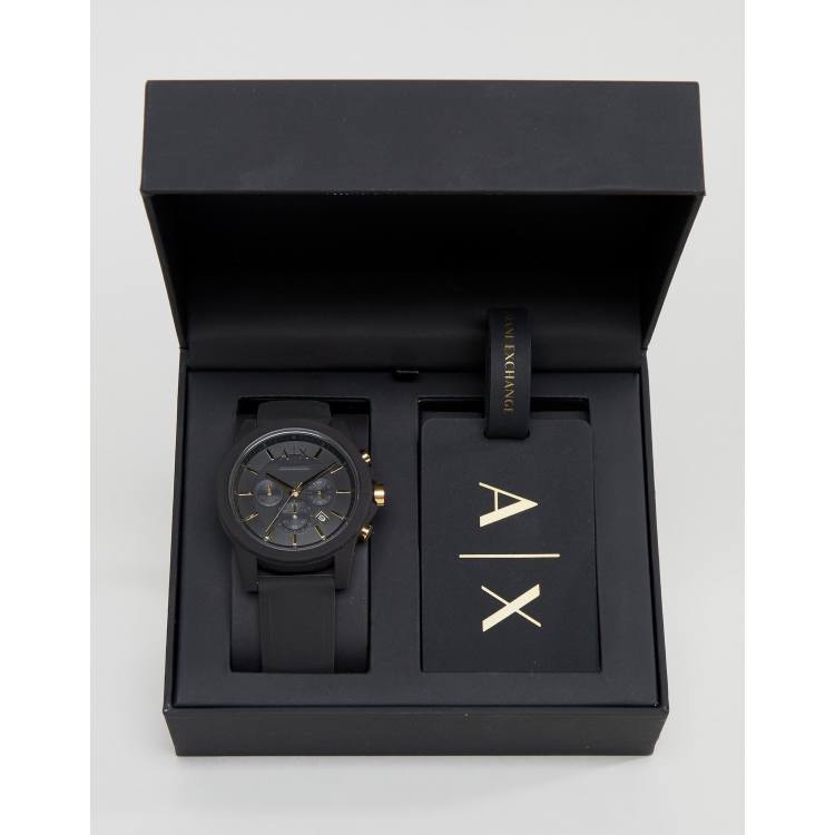 Set de regalo con etiqueta identificativa para equipaje y reloj de pulsera AX7105 de Armani Exchange ASOS