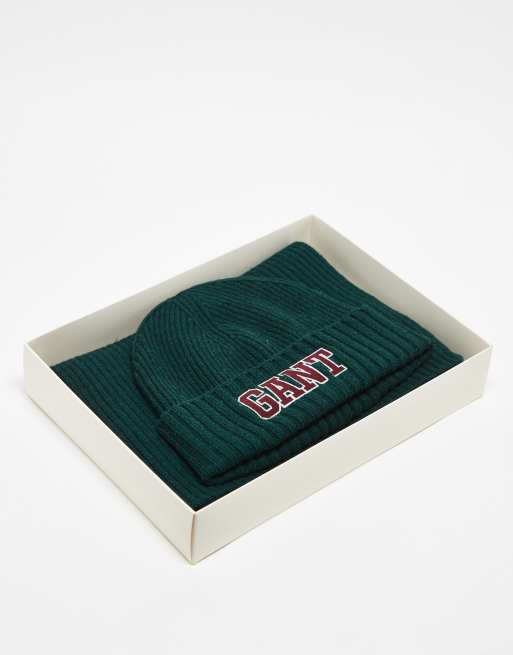 Set de regalo de gorro y bufanda verdes con logo de punto 1949 de GANT, 3 de 3