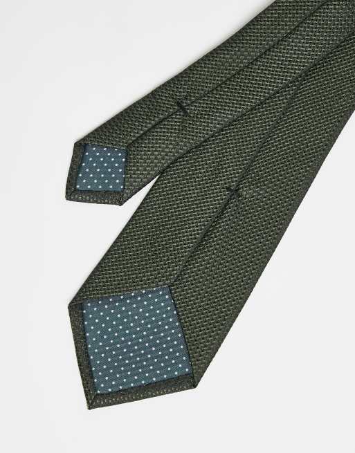 Set verde bosque de corbata y pañuelo de bolsillo de tejido texturizado de ASOS DESIGN, 3 de 3