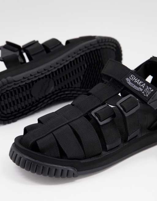 Shaka hiker sandals in black