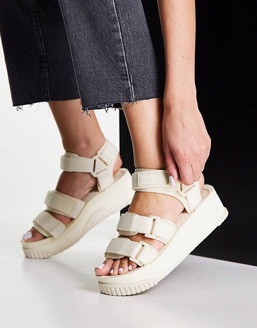 Shaka Neo Bungy platform sandals with double strap in natural