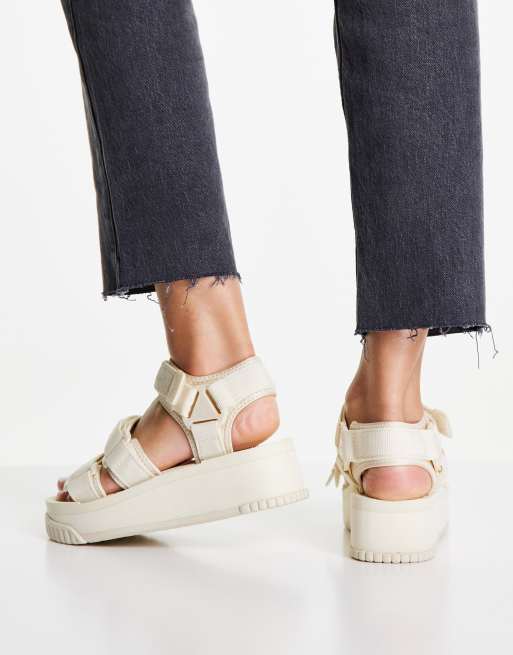 Shaka Neo Bungy platform sandals with double strap in natural, 3 of 4