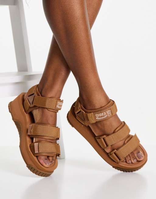 Shaka Neo Bungy platform sandals with double strap in tan, 3 of 4