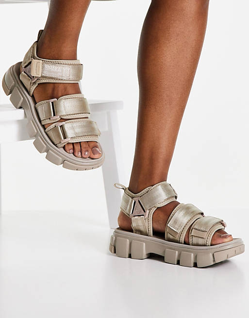  Sandals/Shaka Neo Bungy SF flat sandals with double strap in taupe 