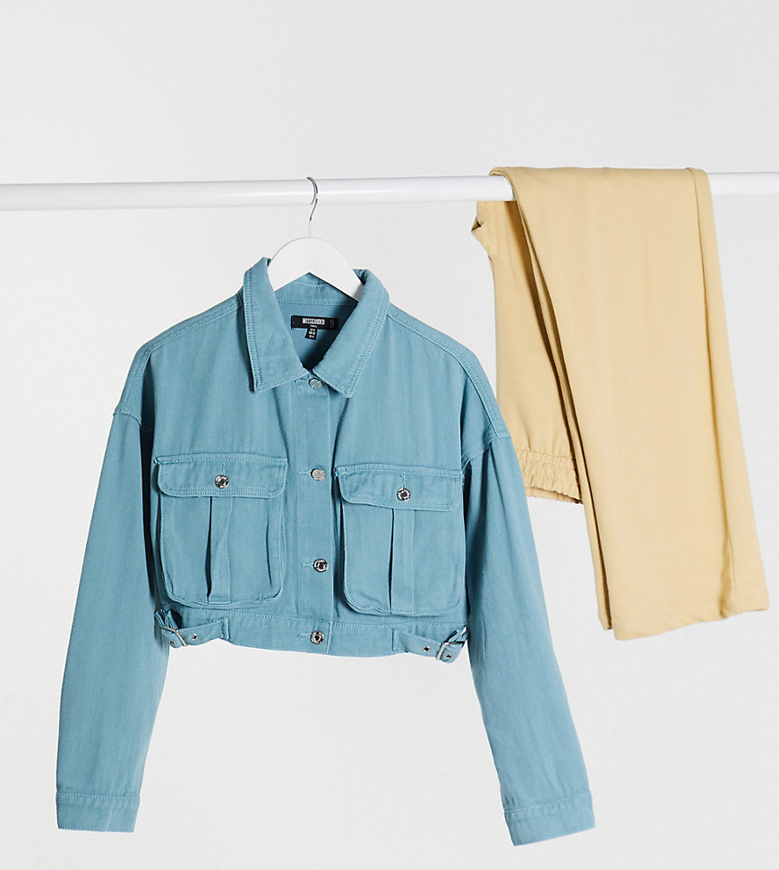 фото Шалфейно-серая короткая джинсовая куртка с пряжкой missguided tall-серый