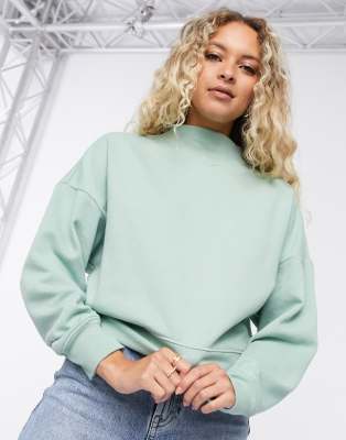 фото Шалфейно-зеленый свитшот с высоким воротом в рубчик asos design-белый