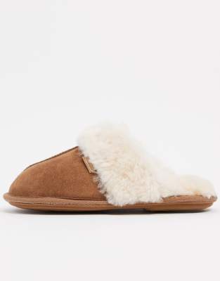 Sheepskin by Totes Boot Slippers in chestnut-brown - ASOS Outlet