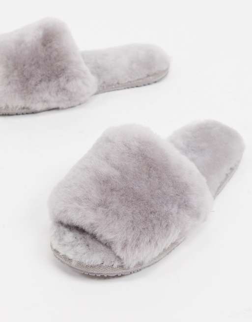 Totes open toe discount slippers