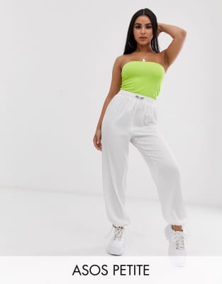 фото Шелковистые брюки карго asos design petite-белый asos petite