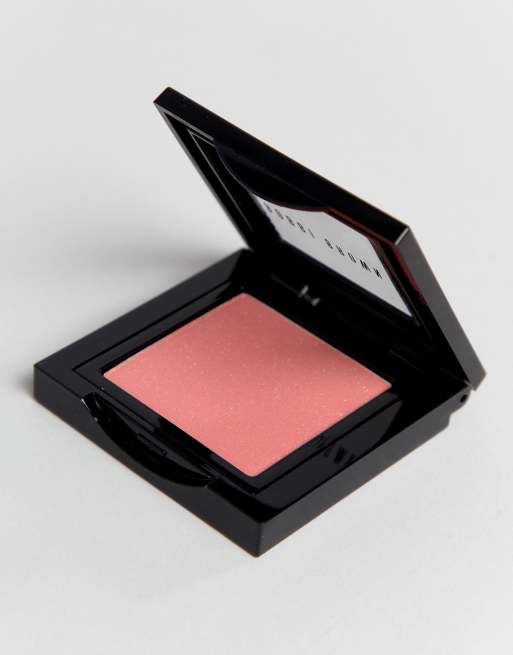 Shimmer blush i farven Coral fra Bobbi Brown, 2 af 4