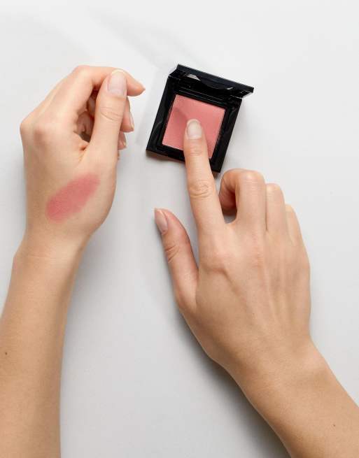 Shimmer blush i farven Coral fra Bobbi Brown, 3 af 4