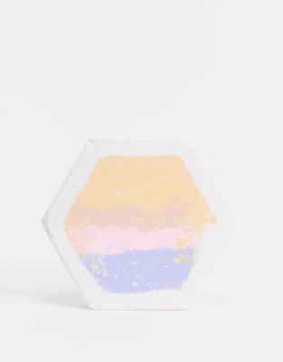 фото Шипучка для ванны miss patisserie - northern lights pink sugar & vanilla bath fizz float ball-бесцветный