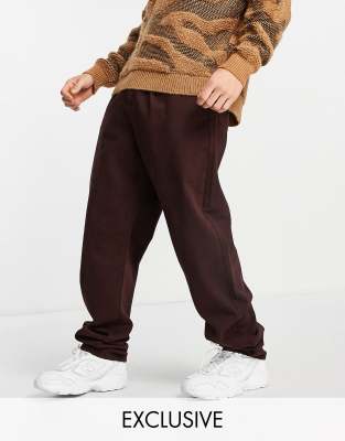 Цветные джинсы  Asos Шоколадные свободные джинсы в стиле унисекс Reclaimed Vintage Inspired The 83'-Коричневый цвет