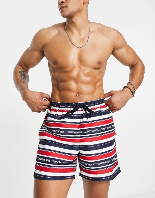 Shorts de baño a rayas azul marino y rojas de Tommy Hilfiger, 3 de 4