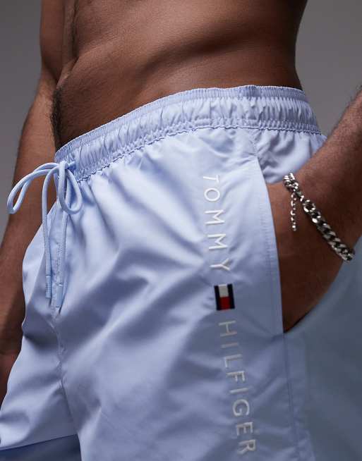 Shorts de baño azul pálido con logo en el lateral y cordón ajustable de Tommy Hilfiger, 2 de 4