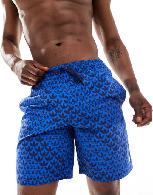 Shorts de baño azules con monograma de adidas Originals