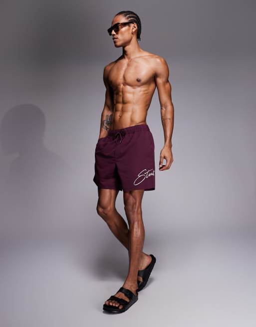 Shorts de baño burdeos de largo medio con detalle bordado de ASOS DESIGN, 2 de 5