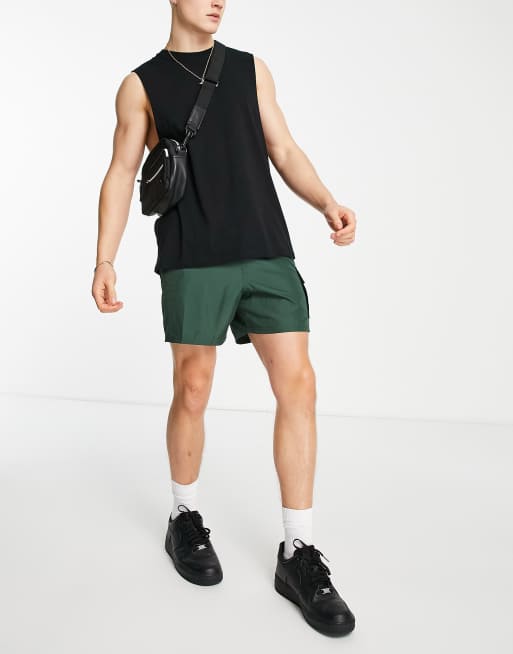 Shorts de baño caquis utilitarios con cinturón de Nike Swimming, 3 de 4
