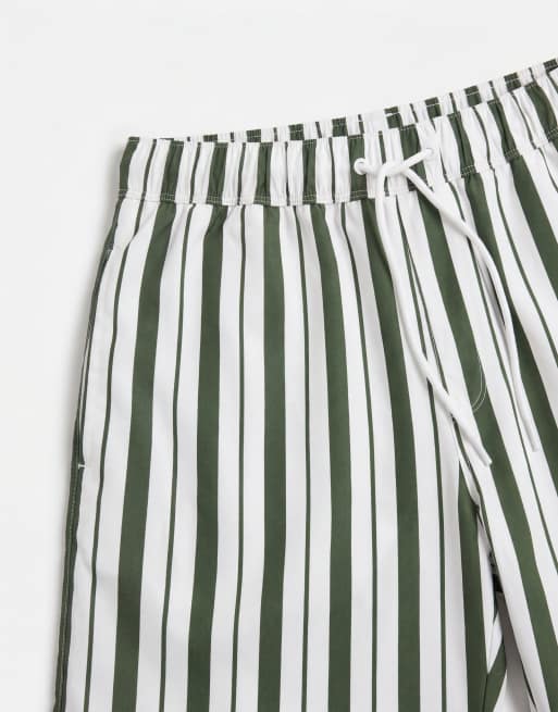 Shorts de baño cortos a rayas verdes y blancas de ASOS DESIGN, 9 de 9