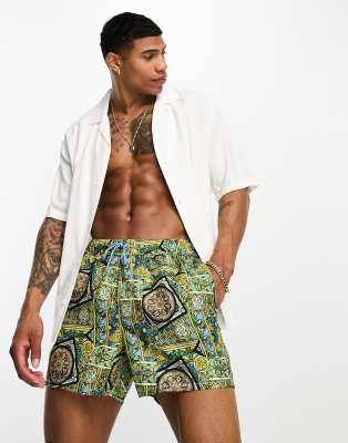 Shorts de baño cortos con estampado barroco de ASOS DESIGN