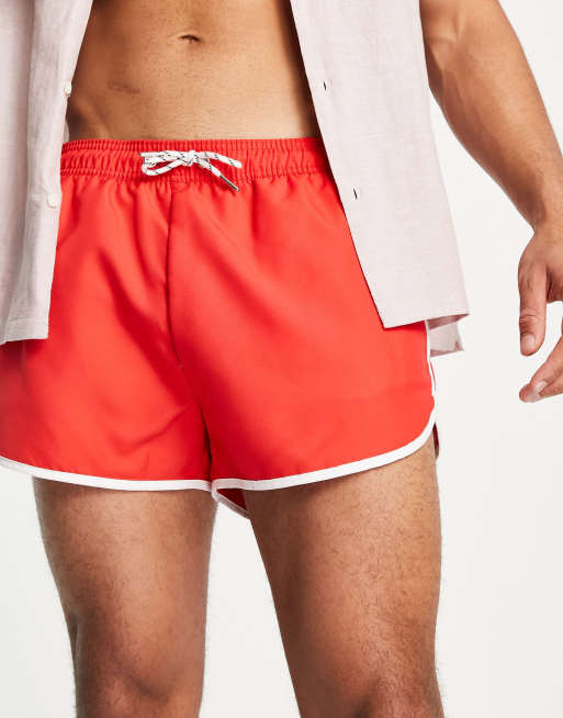Shorts de baño cortos de corredor en rojo de New Look