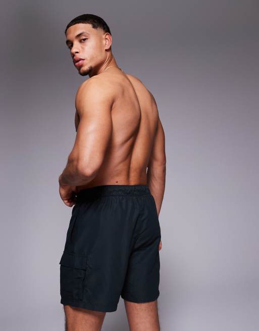 Shorts de baño cortos negros con bolsillos cargo de ASOS DESIGN , 3 de 4