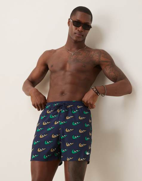 Shorts de baño de 5" azul marino con estampado multicolor Volley de Nike - view 1