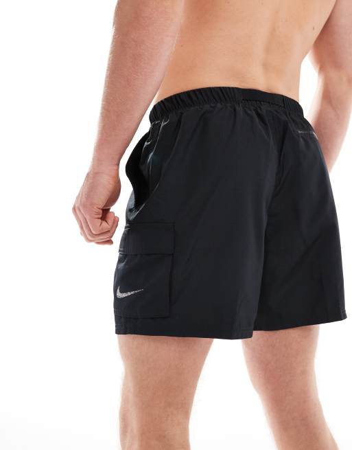 Shorts de baño de 5" negros Voyage Volley de Nike, 4 de 4