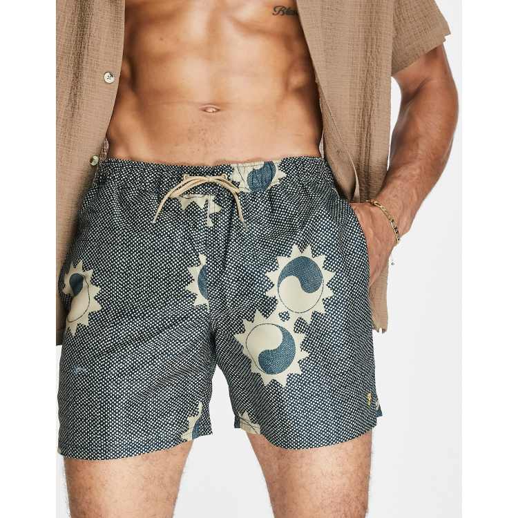 Shorts de ba o grises con estampado de yin yang Colbert de Farah