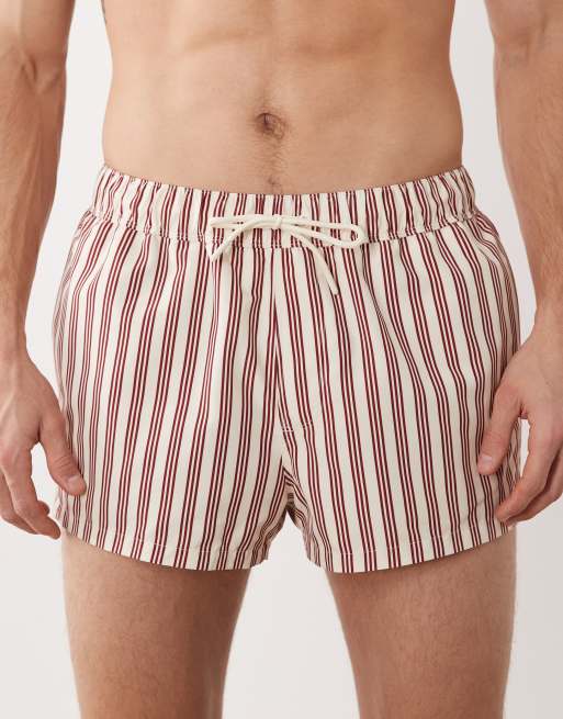 Shorts de baño muy cortos a rayas color crema y burdeos de ASOS DESIGN, 4 de 5