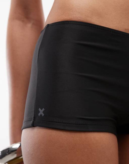 Shorts de baño negros ajustados de COLLUSION, 4 de 4