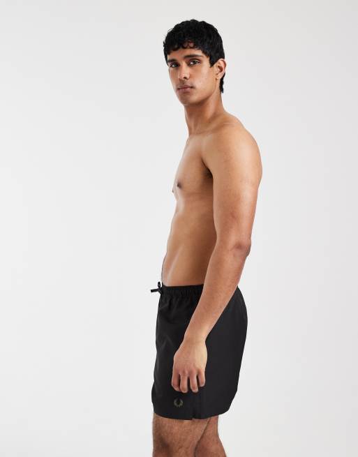 Shorts de baño negros con cordón ajustable y logo de Fred Perry, 3 de 5