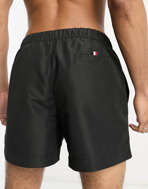 Shorts de baño negros de largo medio con cordón ajustable The Original de Tommy Hilfiger, 2 de 4
