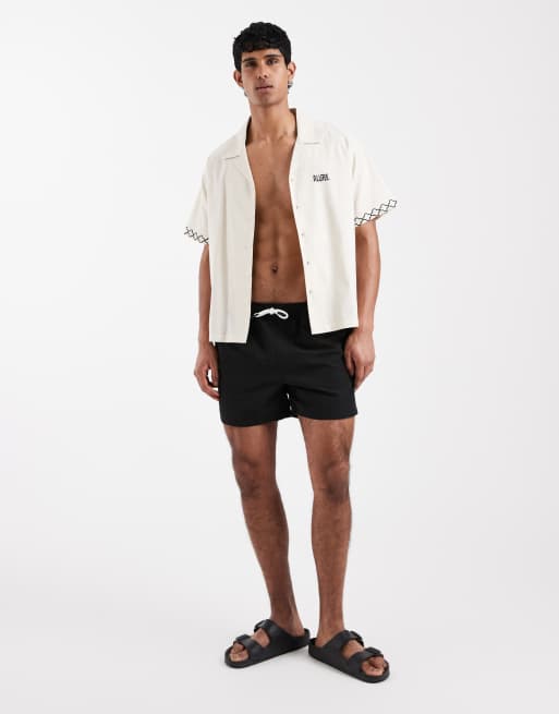 Shorts de baño negros de largo medio de New Look, 2 de 5