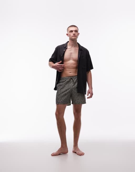 Shorts de baño verdes con estampado de hojas de palmera y cordón ajustable de Tommy Hilfiger , 2 de 5