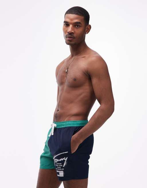 Shorts de baño verdes y azul marino con cordón ajustable de Tommy Hilfiger , 3 de 5